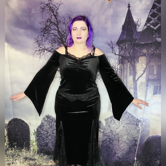 ROMWE Dresses & Skirts - Gothic velvet and lace two-piece black skirt and dagger sleeve top XL